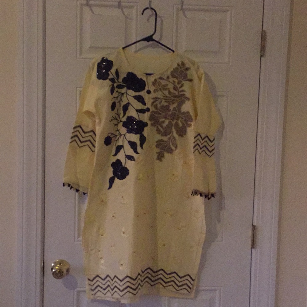 Pakistani/Indian Kurti. NWOT salwar Kameez